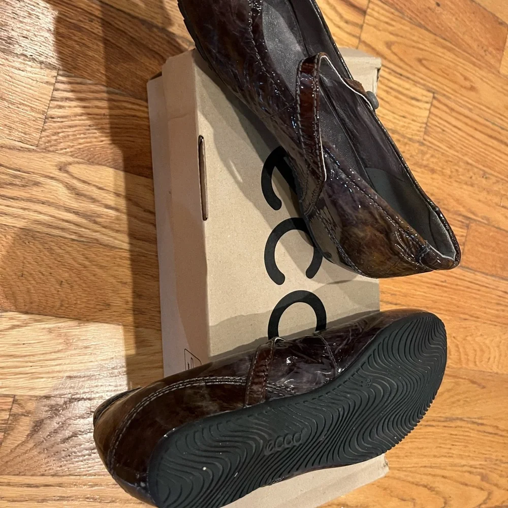 Ecco Mary Jane Grey Swirl Patent Leather Flats - size 39 EU - Picture 8 of 10